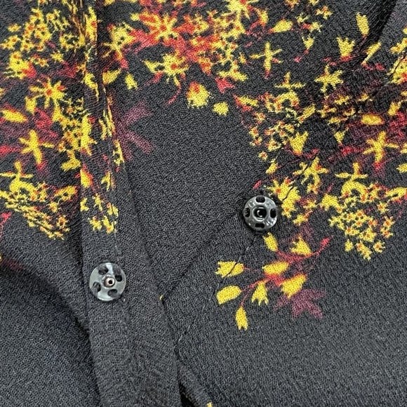 1. STATE Top Womens L Wild Country Blooms Peplum Blouse Wrap Floral V-Neck Black - Picture 5 of 14